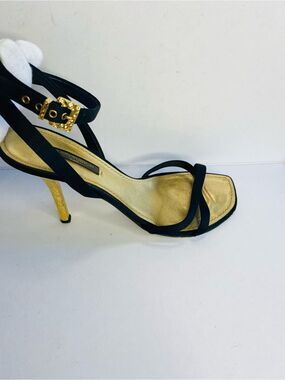 🛍️Louis Vuitton Authentic Black & Gold Textured Heel Vintage 2007 W/Box & Bag